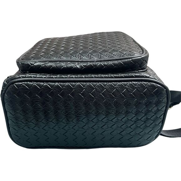 Fashion Design Black Quilted Backpack - Picture 8 of 10